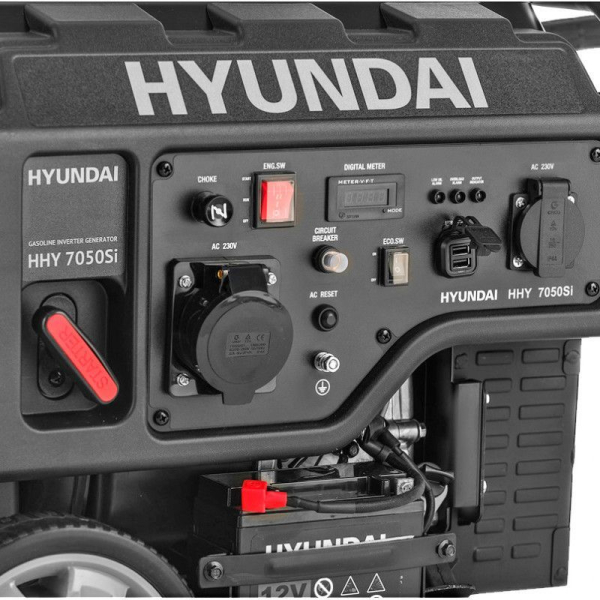 Бензиновый инверторный генератор Hyundai HHY 7050Si переносной Бензиновый инверторный генератор Hyundai HHY 7050Si переносной фото