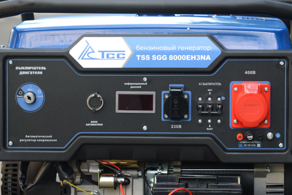 Бензиновый генератор ТСС SGG 8000EH3NA в кожухе МК-1.1 уличный фото